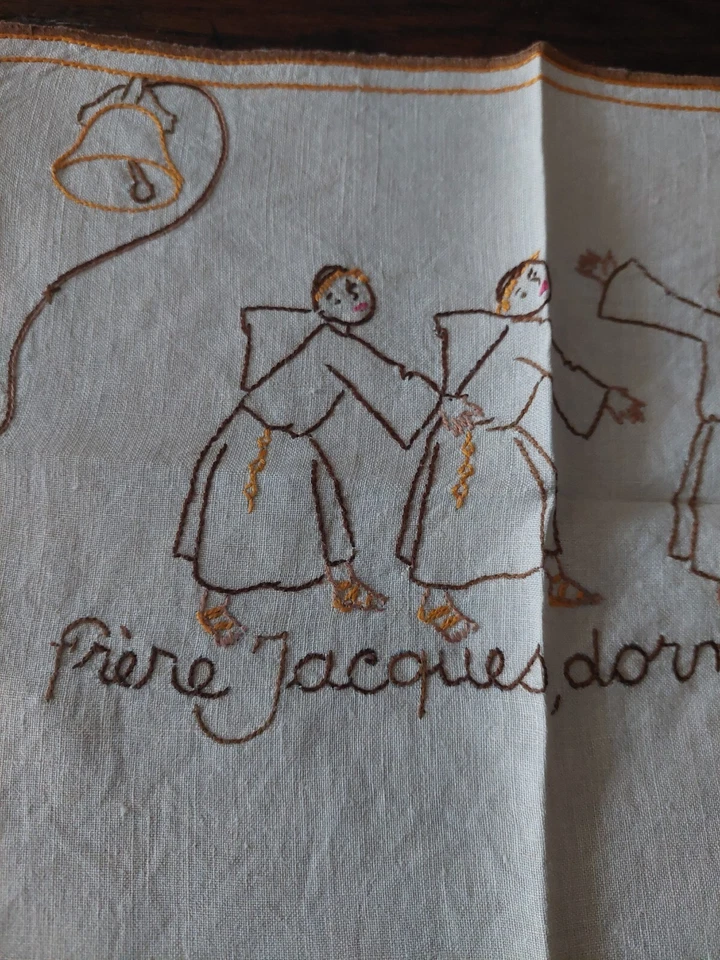 Napperon vintage lin écru brodé comptine 25 X 32 cm - Photo 3/4