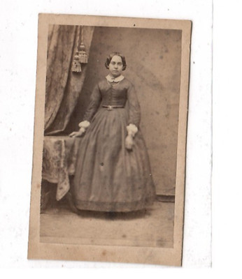 19474 - CDV * Young Lady Statue * Fashion Circa 1880