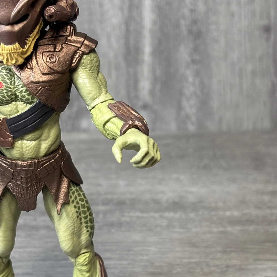 Figura de acción Berserker Predator 2021 7" juguete - exclusiva de Walmart como nueva de la caja Foto 4 de 4