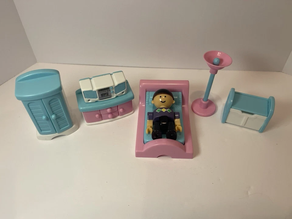 38 muebles y muñecas vintage 1996 Toys-r-Us My Sweet Home para casa de muñecas juguetes años 90 Y2K Foto 4 de 4