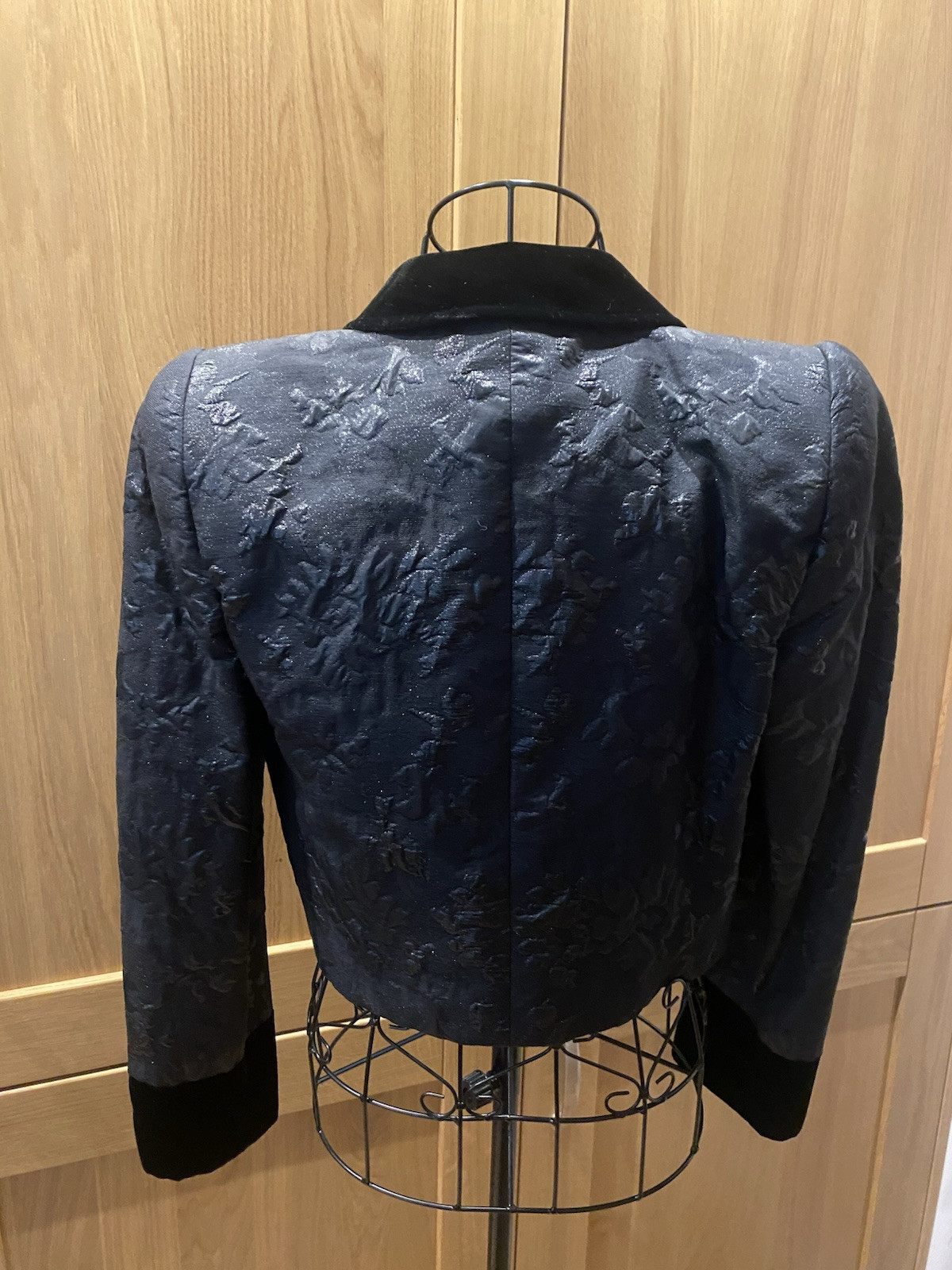 Valentino Vintage Wool Silk Damask Brocade Cropped Jacket Velvet Trim Size 8/10 image 3