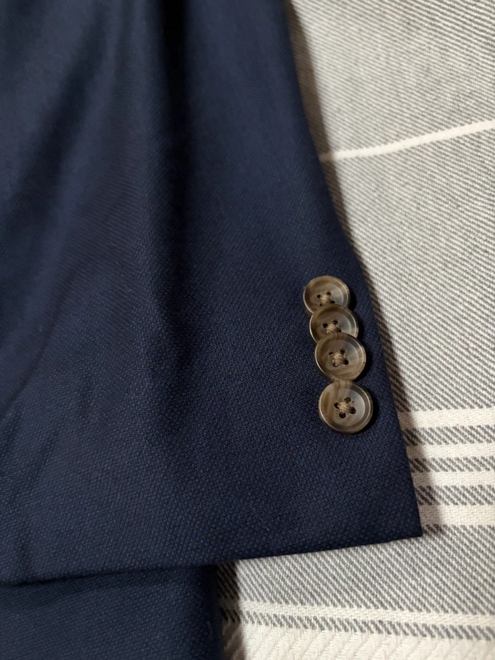 Nuevo sin etiquetas Traje Indochino Personalizado Azul Marino 42S 2 Piezas Lana 38x27 Foto 3 de 4