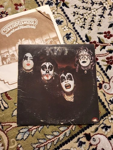 KISS Self-Titled 1974 Vinyl LP Tan Desert Casablanca NBLP-7001 VG+/VG+