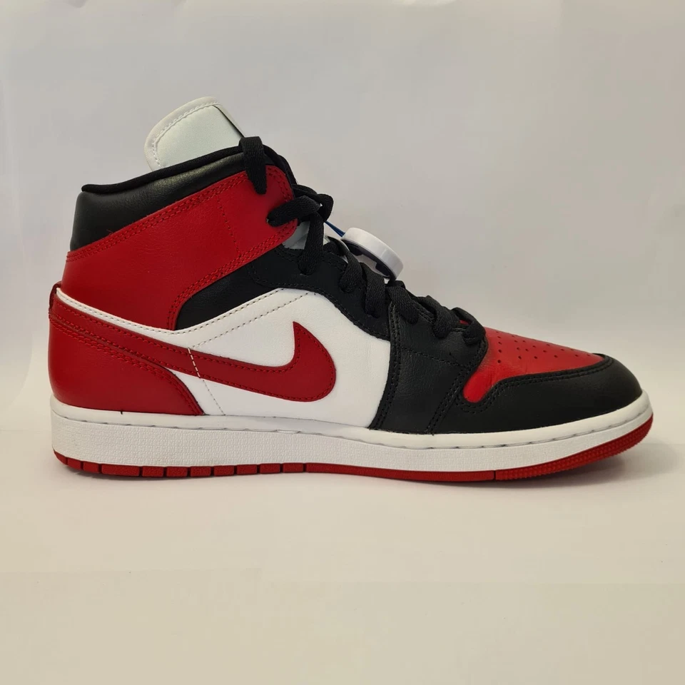 New Mens Nike Trainer Size 9 Air Jordan 1 Mid Gym Red Black Toe, photo 2 of 5