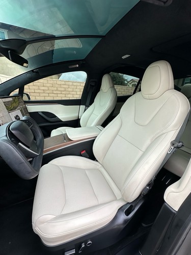 2022 Tesla Model X Dual Motor Long Range - Picture 10 of 19