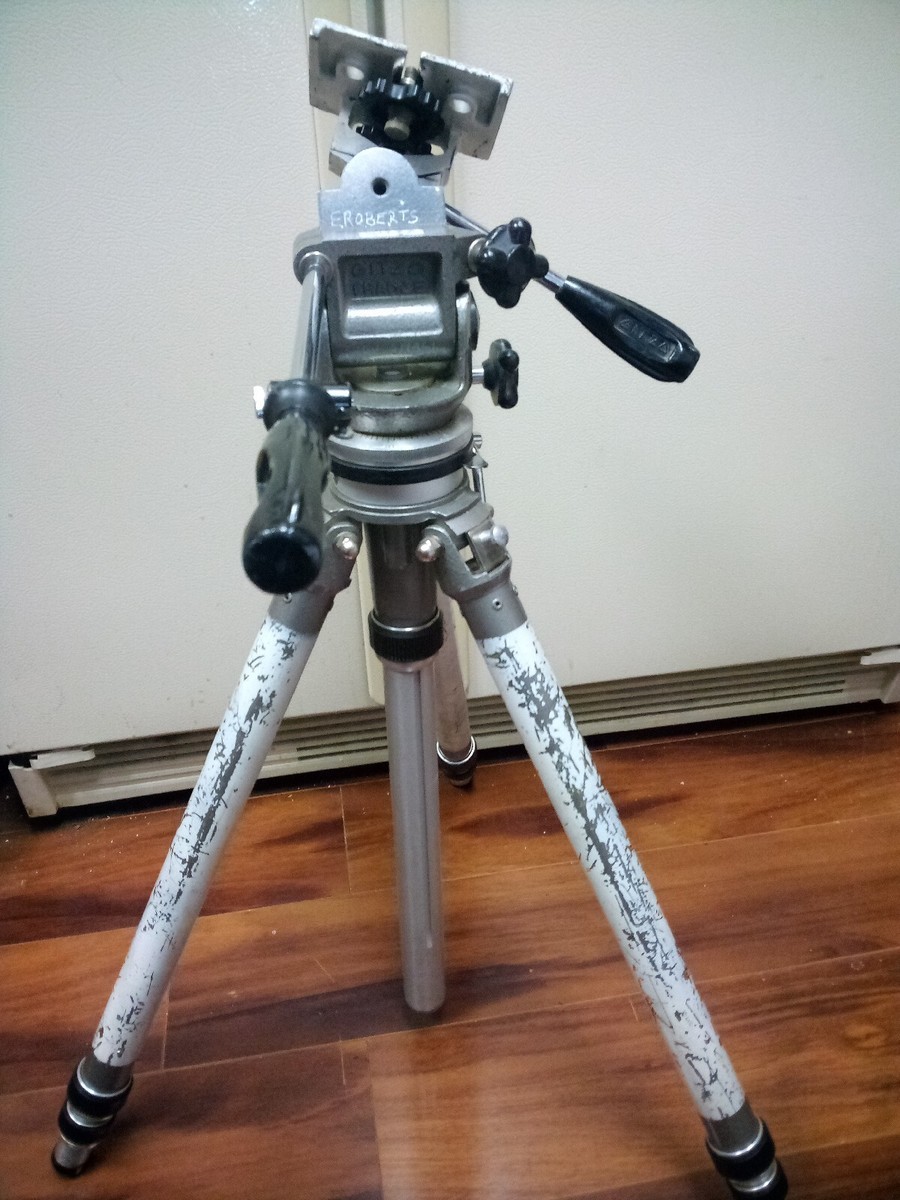 Gitzo Cremaillere 3 Tripod With R No 4 Head Trigger Geared Gitzo Cremaillere 3 Tripod With R No 4 Head Trigger Geared