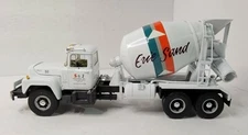 First Gear 1:34 Scale Mack R-Model Mixer Erie Sand 19-2694