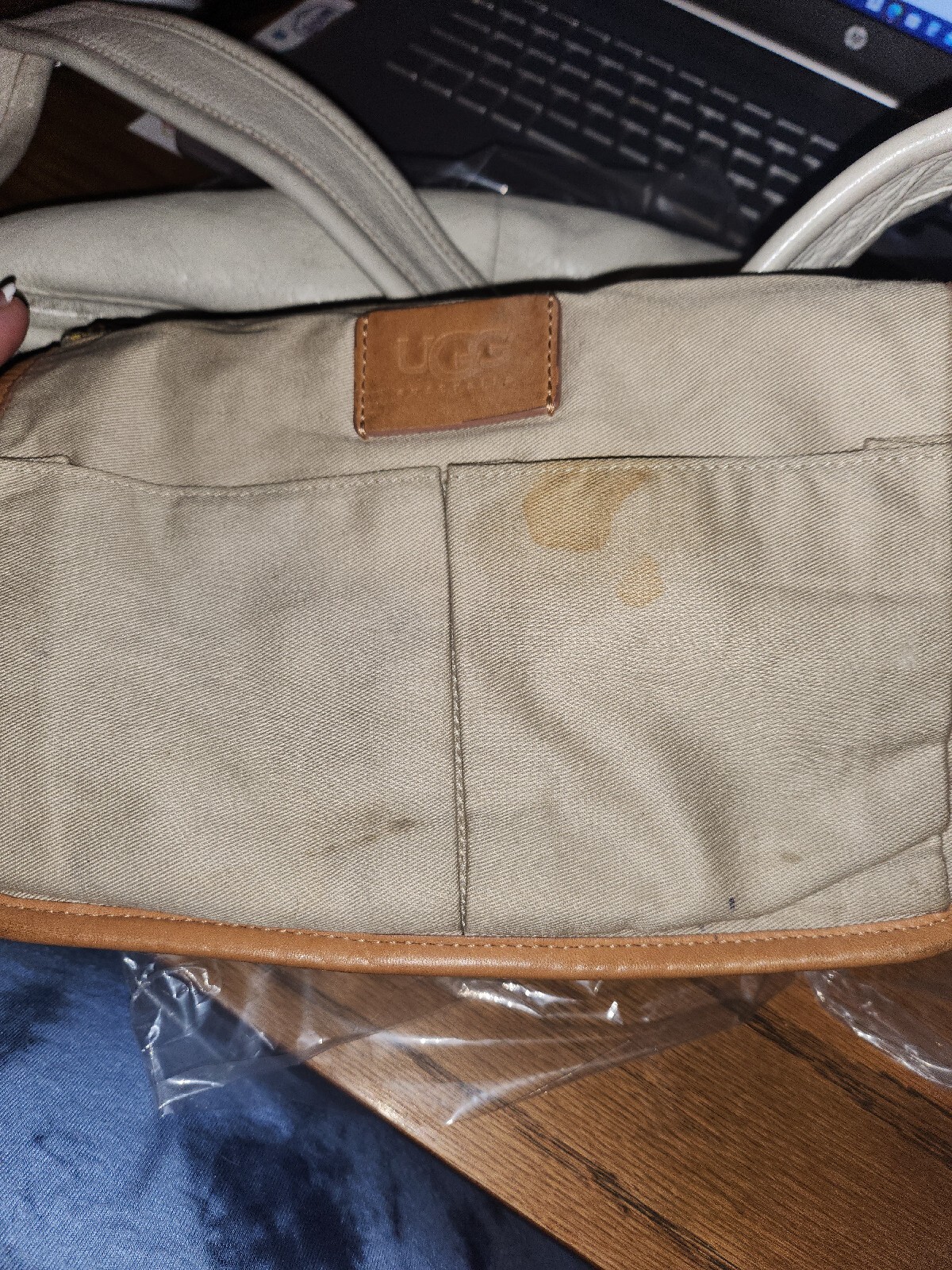 Ugg Medium Large Leather Single Strap Shoulder Bag - image 8