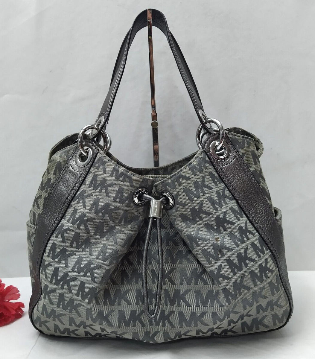 Michael Kors Gray Leather Drawstring Bag Michael Kors Gilly Large Leather Drawstring | Mercari main image 4