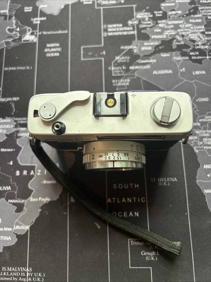 Cámara fotográfica automática Konica C35 35 mm 38 mm F/2,8 lente Konica Hexanon ¡LEER!! Foto 2 de 4
