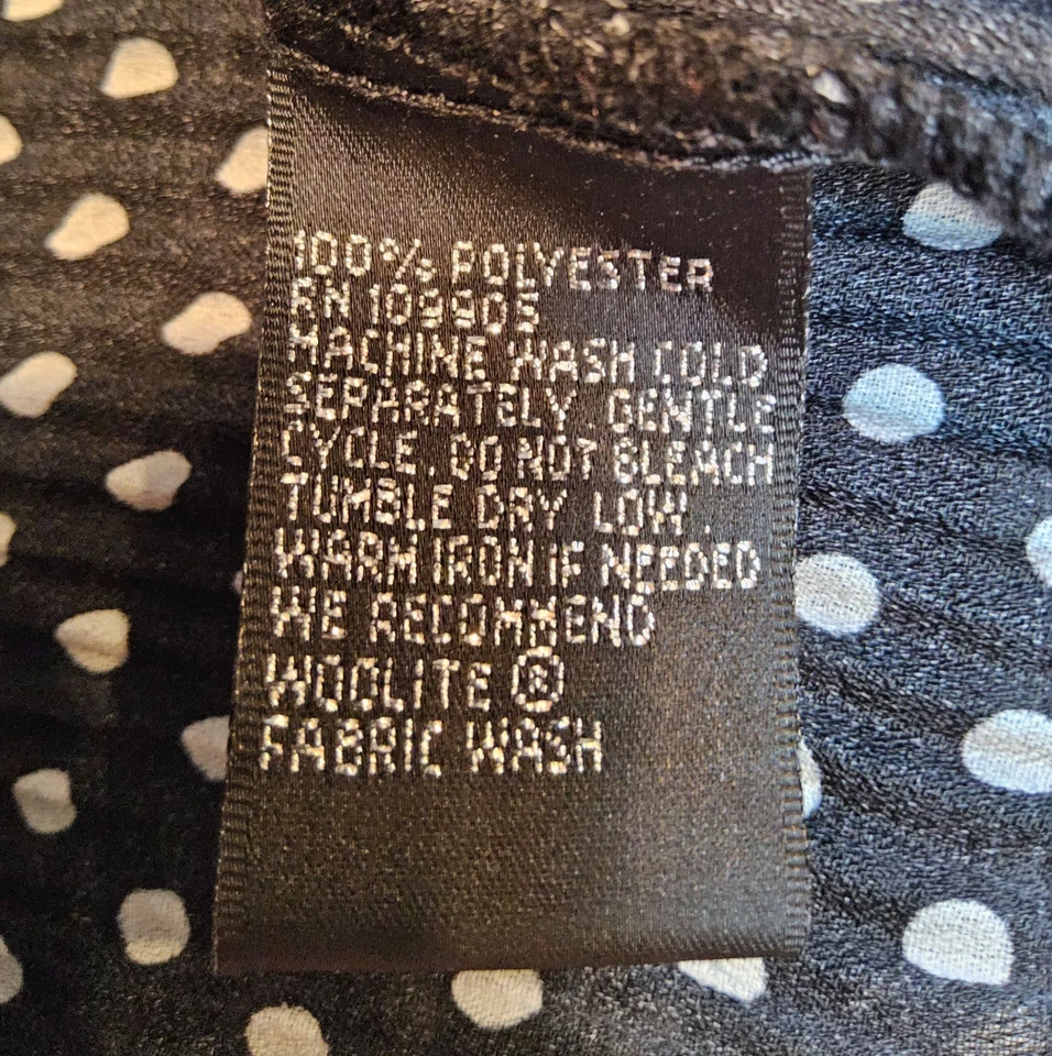 Blusa Essentials Milano extra grande bolinhas babado botão para cima camisa - Imagem 4 de 4