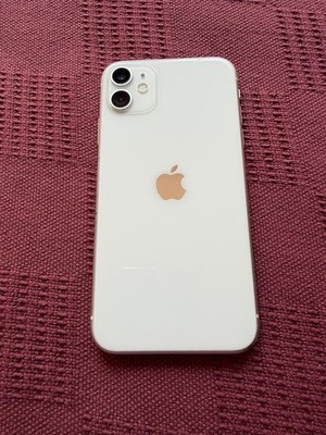 Apple iPhone 11 White 128GB Unlocked *Fair Condition* | Fully