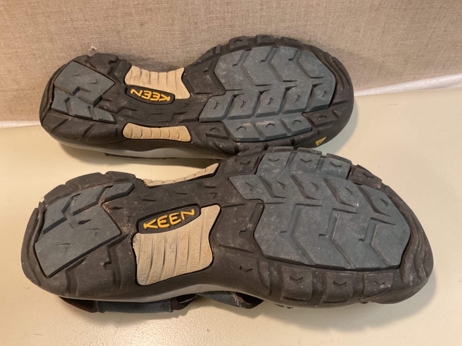 Sandali Keen Newport H2 da uomo taglia 9 5 blu scuro sport all'aperto escursionismo acqua