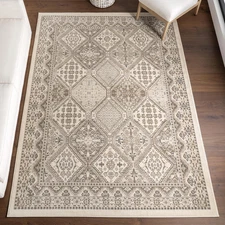 6'7" X 9' Becca Traditional Tiled Area Rug, Beige, Faded Transitional Design, St