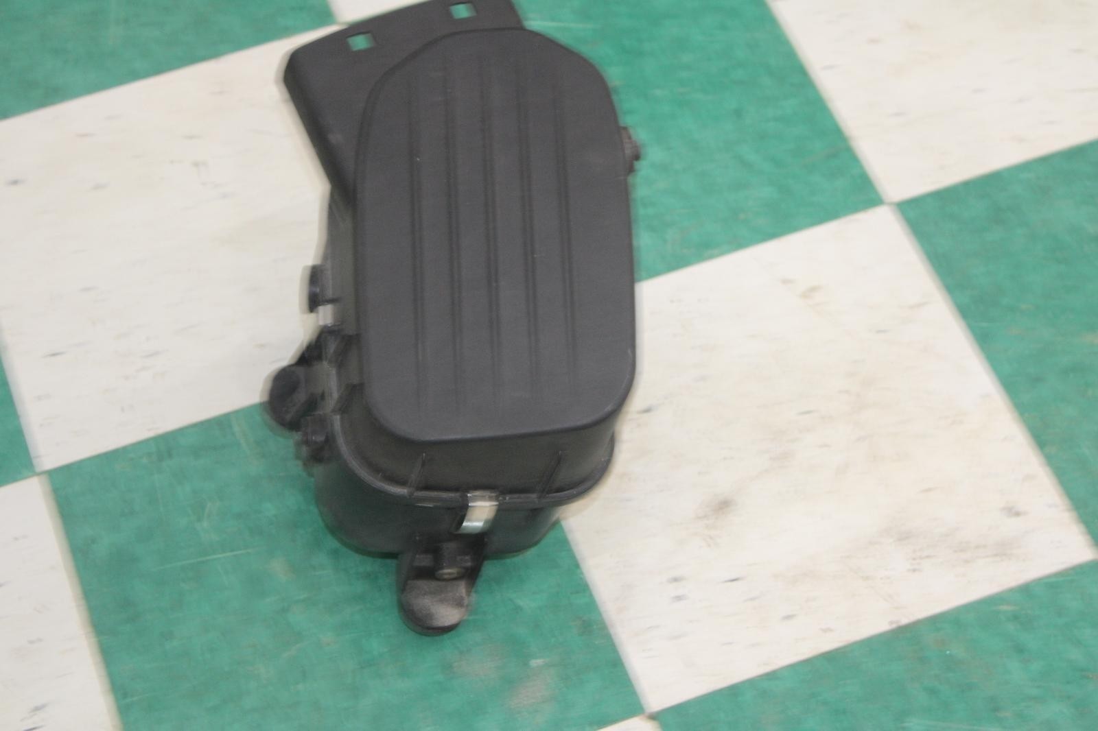 Maserati Ghibli 2014-2020 LEFT Air filter box