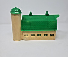 LOUIS MARX  CO Realistic Barn PLASTIC in box VINTAGE