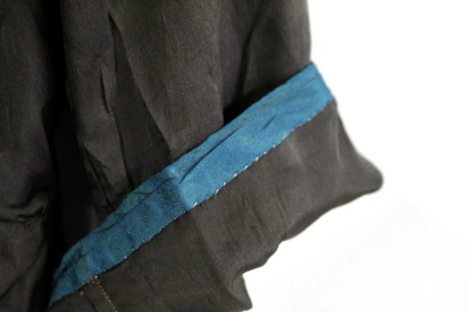 Blusa mediana eduardiana antigua gris seda con ribete turquesa busto de paloma L XL Foto 3 de 4