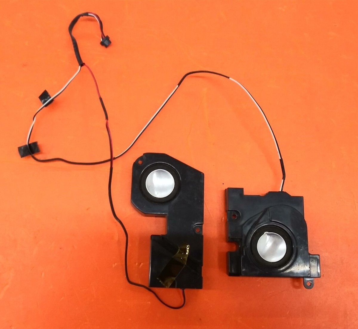 Haut Parleur + Nappe / Speaker Toshiba Satellite L875 (L875-12U