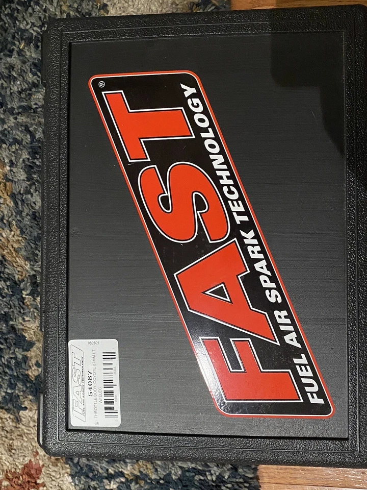 Carrocería Throtte Big Mouth LT 87mm Ford Coyote Foto 2 de 3