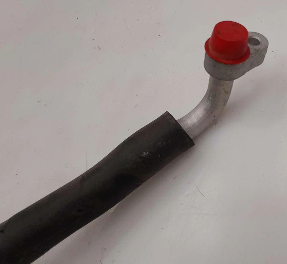 Manguera de succión 12-15 Toyota Prius V CA OEM 8871247051 Foto 3 de 3