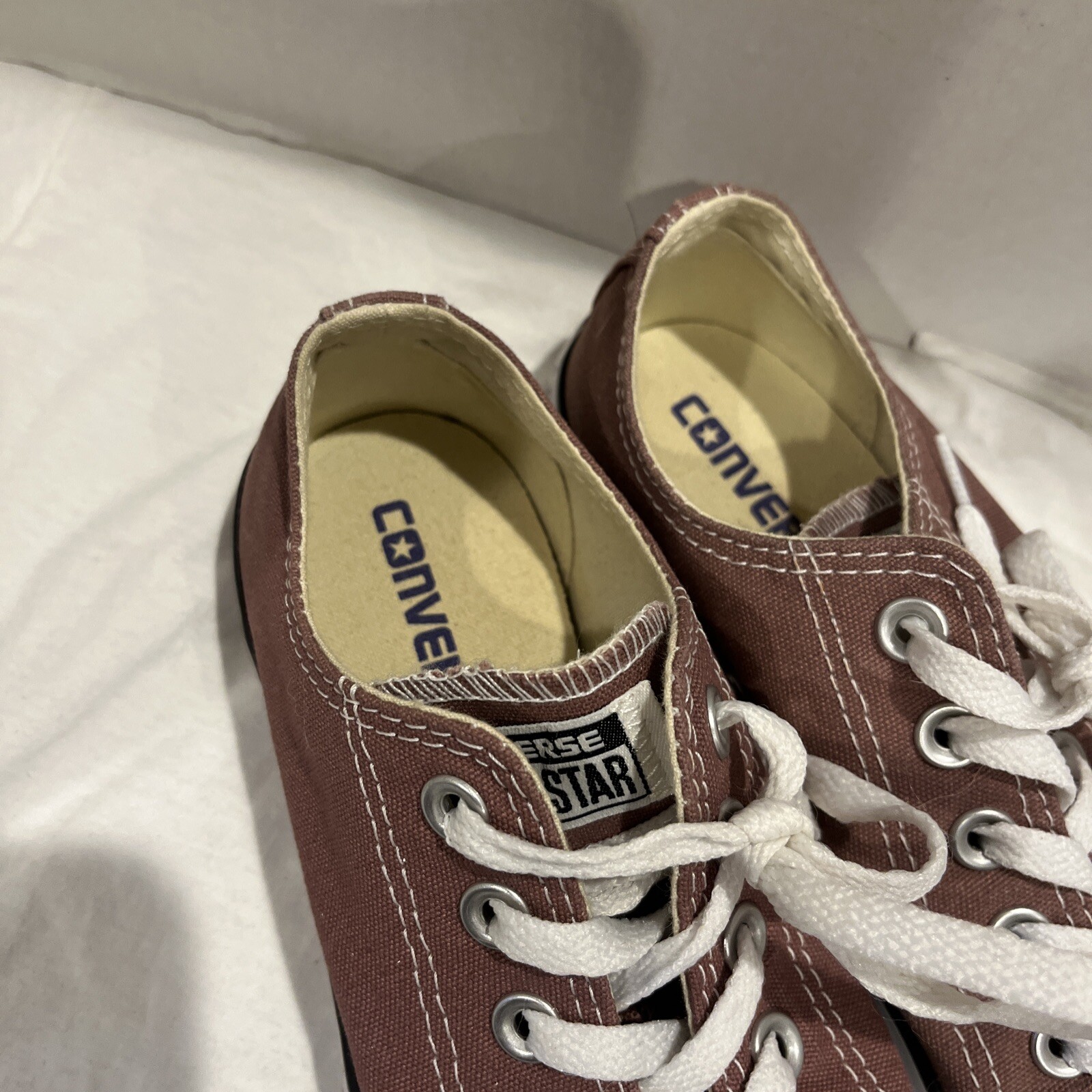 Converse Womens Sz 7 Chuck Taylor All Star Low  Lace Up thumbnail 3