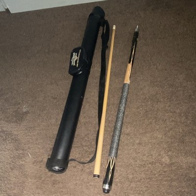 Players Two-Piece Billiard Cue with Case, Black and Wood Finish, Carrying Case