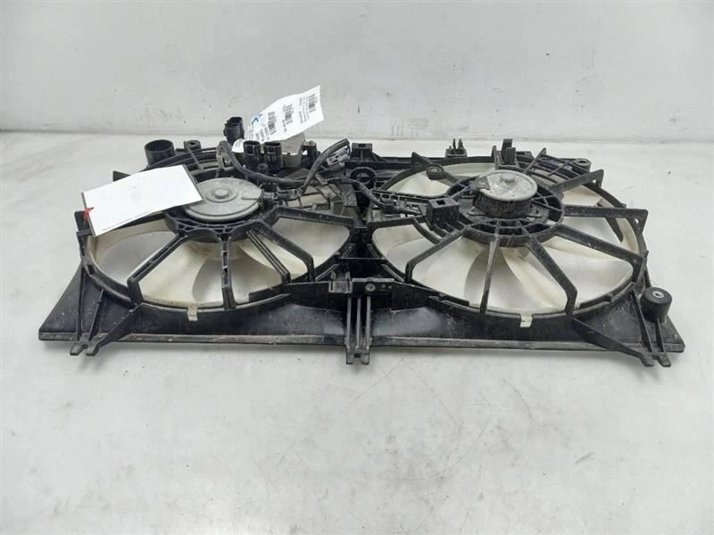 15-19 LEXUS RC350 3.5L RWD AT RADIATOR FAN ASSEMBLY - Image 3 of 4