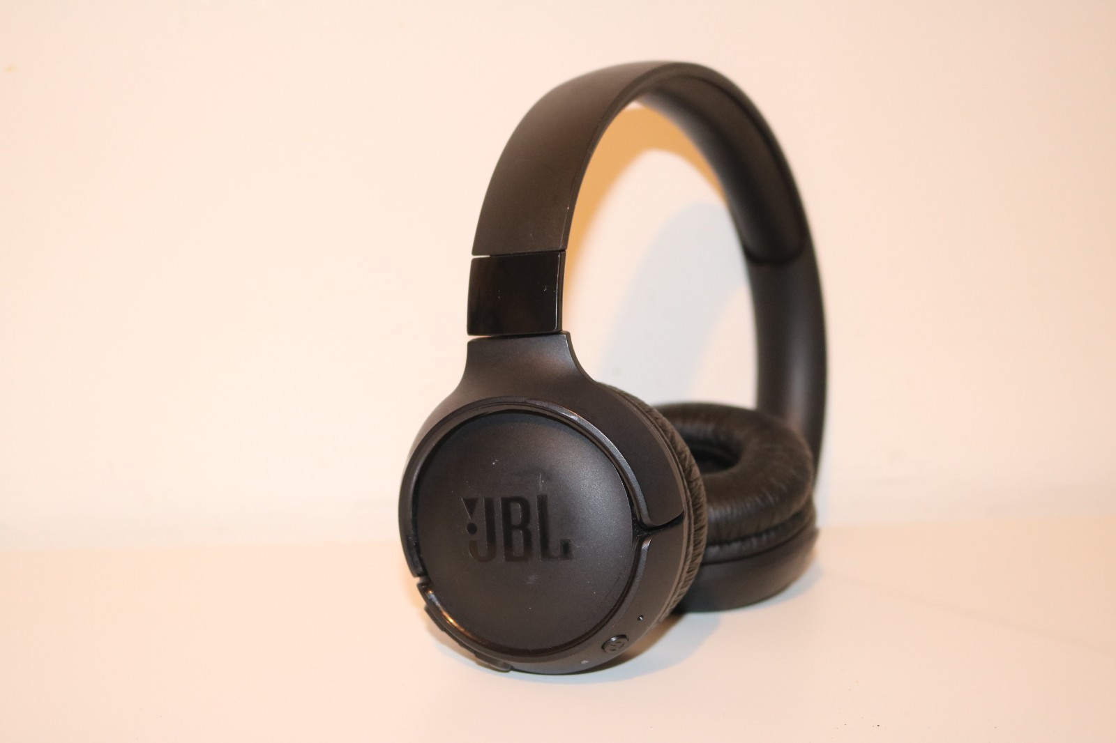 JBL Tune 520BT Wireless On-Ear Headphones - Black