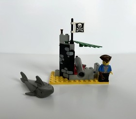 Lego set 1492 Battle Cove Polybag &ndash; 23 Pieces &ndash; 1 Minifig - Pirates