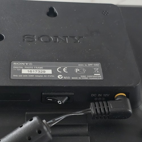 Sony S-Frame DPF-D92 9" Digital Photo Frame Power Lead Used with remote - Picture 6 of 9