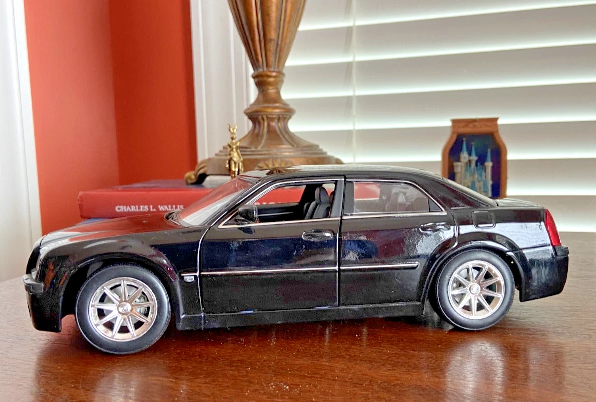 Maisto Chrysler 1:18 Scale Diecast & Toy Vehicles for sale | eBay