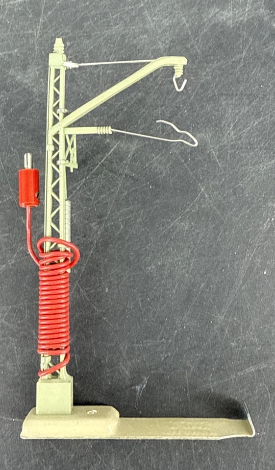 HO Scale Marklin 7010 Catenary Feeder Masts L/N No Box Or Instructions - Image 3 of 4