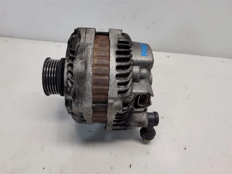 2005-09 Subaru Legacy (2.5L / Non Turbo) Alternator - Image 3 of 4