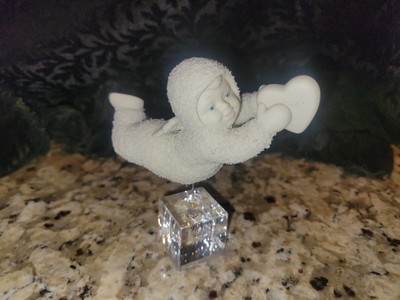 Vintage 1999 Department 56 Snowbabies ''Falling For You'' Figurine #69035