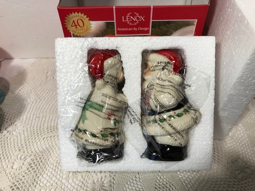 LENOX HOLIDAY SANTA & MRS CLAUS CHRISTMAS SALT AND PEPPER SET NIB - Picture 2 of 5