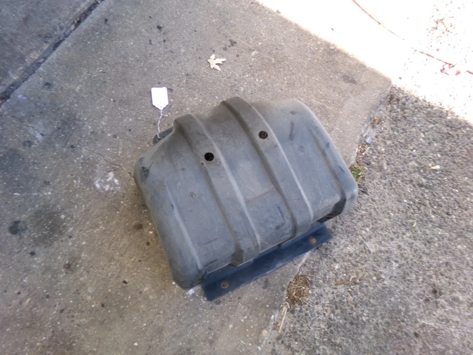 靴子压力累积器保护套 A1646190038 06-11 梅赛德斯奔驰 W164 ML350 ML500 — 第 3/4 张图片