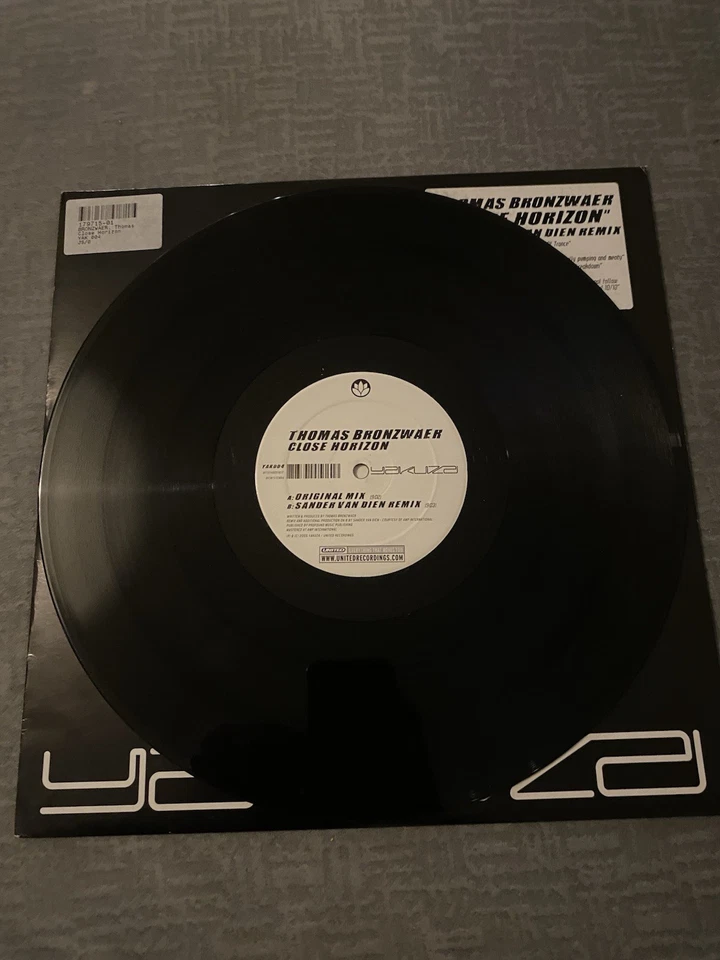 vinyl records - Image 4 of 4