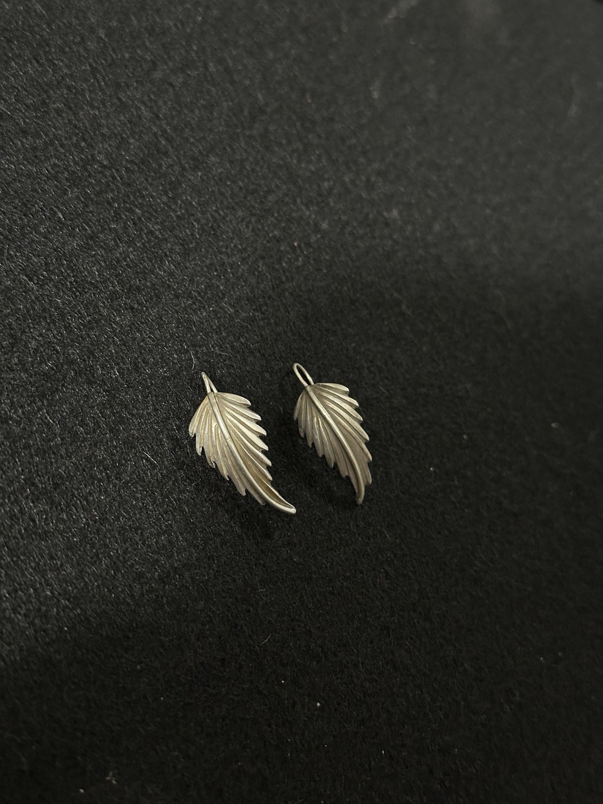 Vintage Silver Hook Feather Leaf Dangle Earrings - image 3