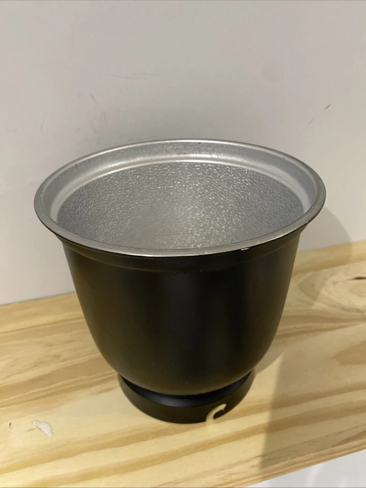 Photography Dish Reflector With 7” Honeycomb Grid For Elinchrom Lights - Image 3 of 4