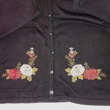 Vtg Embroidered Floral Knit Cardigan Black Womens MED GrannyCore Fall SOFT