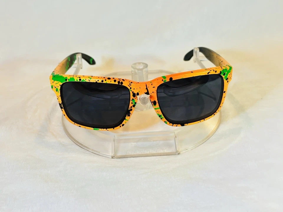 Gafas de sol personalizadas Oakley Holbrook Halloween naranja salpicaduras con lentes negras #756 Foto 3 de 4