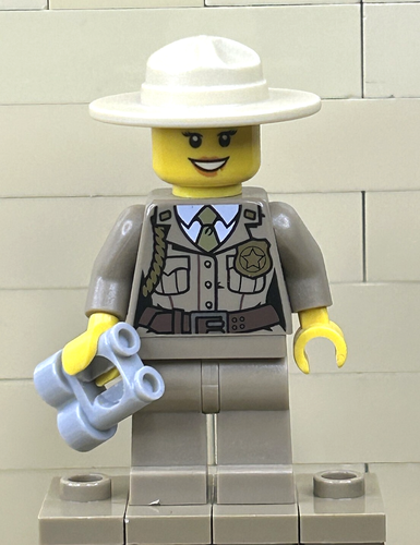 Lego City FOREST POLICE STATION Minifigure 4440 cty0263 Park Ranger