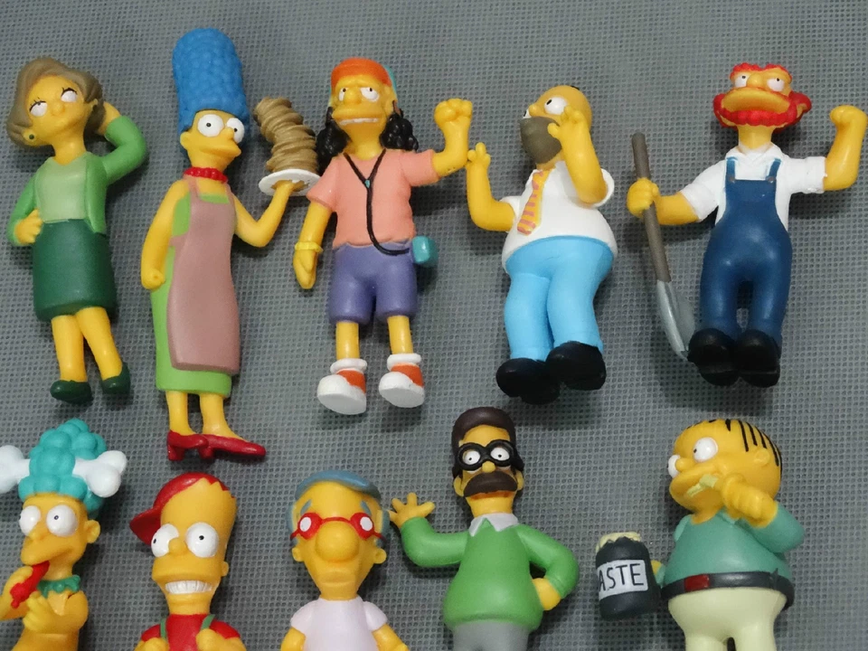LOT OF 14 The Simpsons FIGURE 2.5"-5" HIGH LOOSE #L9D - Image 2 of 3