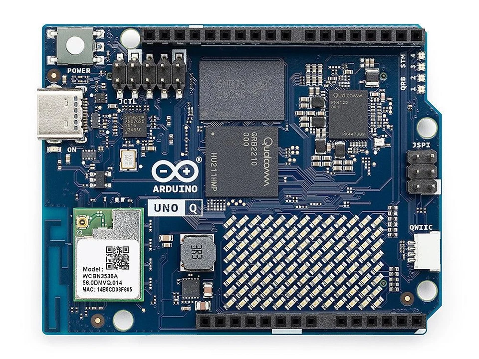 Arduino UNO Q, Quad-Core 2 GHz MPU, 160 MHz MCU, 2GB RAM, 16GB eMMC, 5V/3A - Bild 1 von 4