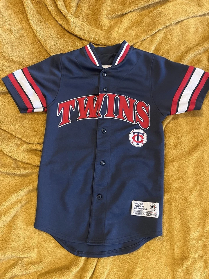 Camiseta de los Mellizos de Minnesota Joe Mauer #7 pequeña bordada verdadera fan abotonada Foto 2 de 4