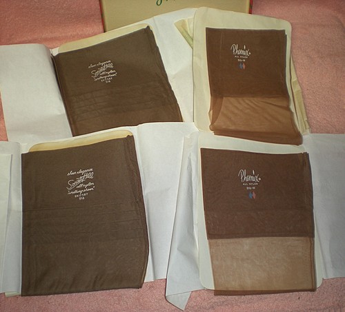 Vintage New Old Stock Society Hill / Phoenix Nylon Stockings Sz 9 1/2