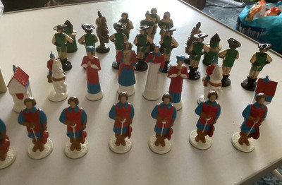Mittelalter Schachspiel nur Figuren ohne Brett, im Karton