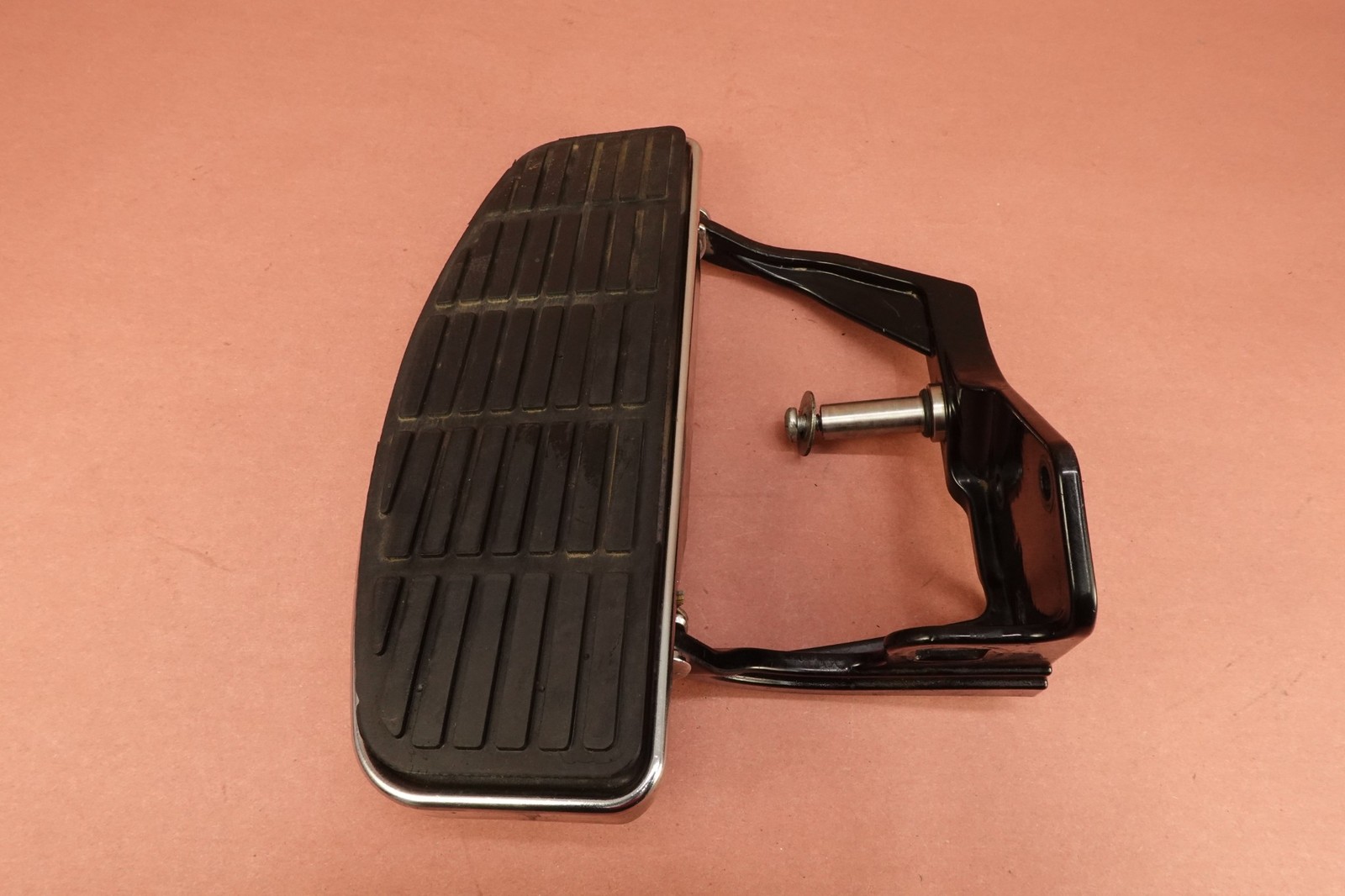 2000-2011 Harley Davidson Heritage Softail FLSTC Front Right Driver Foot Board