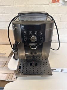 DeLonghi Magnifica S Smart Kaffeevollautomat