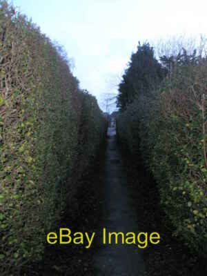 Photo 6x4 Cut-through to Bosmere Gardens Emsworth Taken as dusk falls on  c2008